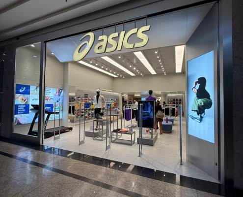 Asics - FACHADA